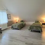 Komfortowy Dom Caloroczny - Sauna, Jacuzzi, Bilard