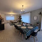 Komfortowy Dom Caloroczny - Sauna, Jacuzzi, Bilard