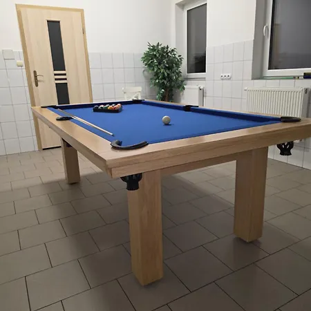 Komfortowy Dom Caloroczny - Sauna, Jacuzzi, Bilard * Tylowo