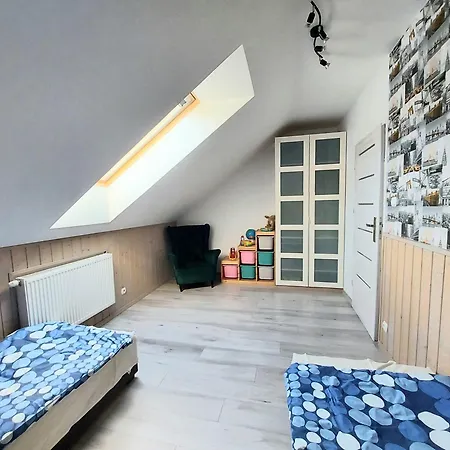 Ferienhaus Komfortowy Dom Caloroczny - Sauna, Jacuzzi, Bilard Tylowo