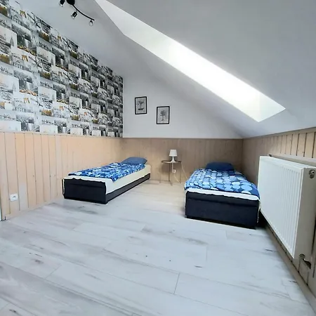 Ferienhaus Komfortowy Dom Caloroczny - Sauna, Jacuzzi, Bilard