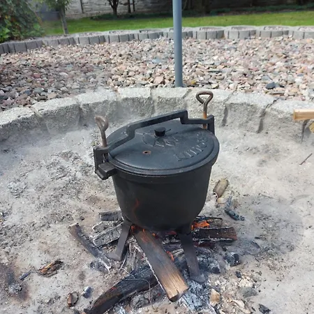 Feriehus Komfortowy Dom Caloroczny - Sauna, Jacuzzi, Bilard