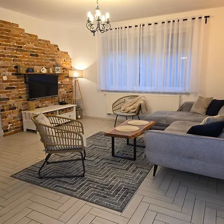 Komfortowy Dom Caloroczny - Sauna, Jacuzzi, Bilard