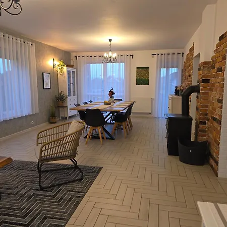 Komfortowy Dom Caloroczny - Sauna, Jacuzzi, Bilard * Tylowo