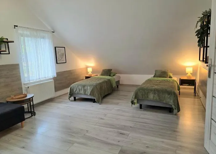 Komfortowy Dom Caloroczny - Sauna, Jacuzzi, Bilard