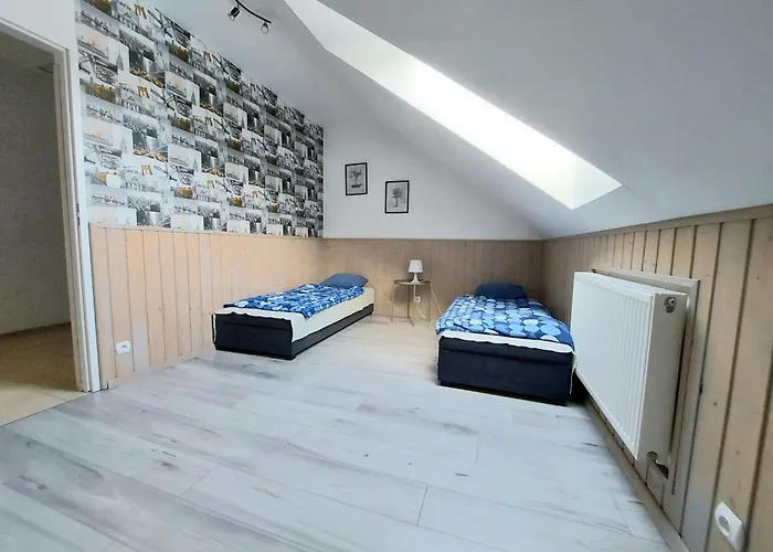 Dom wakacyjny Komfortowy Dom Całoroczny - Sauna, Jacuzzi, Bilard