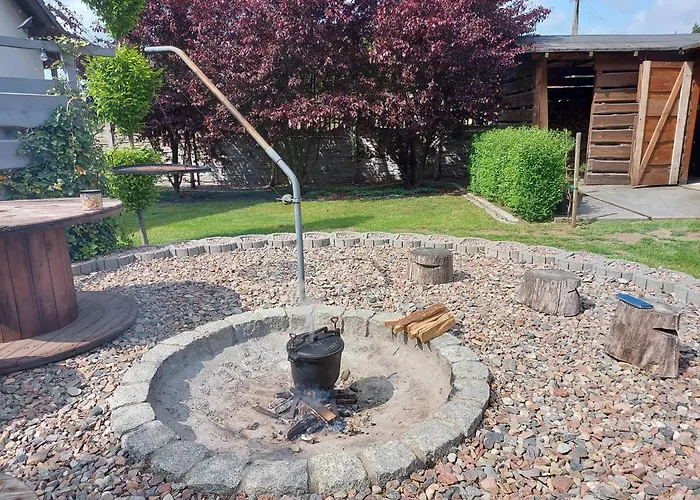 Сasa de vacaciones Komfortowy Dom Caloroczny - Sauna, Jacuzzi, Bilard Tylowo