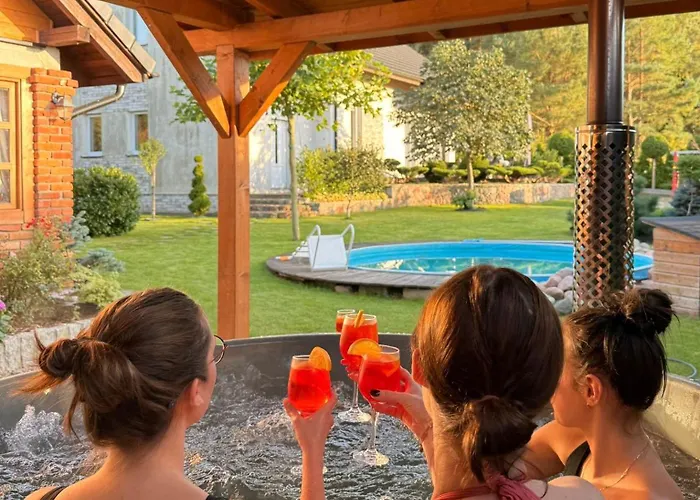 度假居 Komfortowy Dom Caloroczny - Sauna, Jacuzzi, Bilard