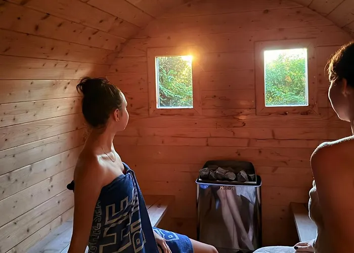 Сasa de vacaciones Komfortowy Dom Caloroczny - Sauna, Jacuzzi, Bilard