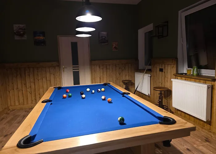 Dom wakacyjny Komfortowy Dom Całoroczny - Sauna, Jacuzzi, Bilard *