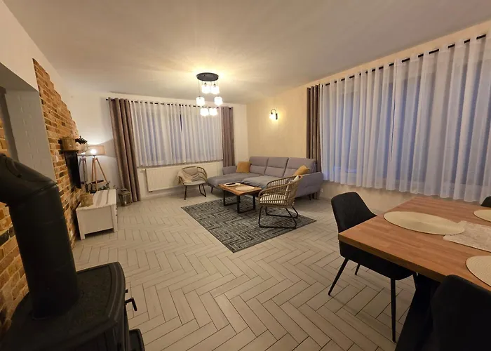 Сasa de vacaciones Komfortowy Dom Caloroczny - Sauna, Jacuzzi, Bilard