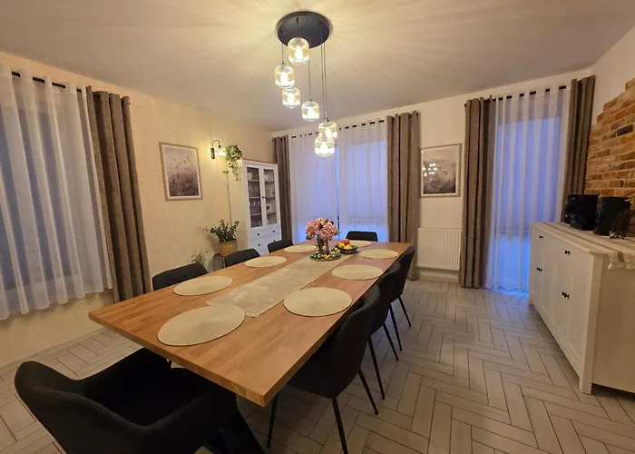 Komfortowy Dom Caloroczny - Sauna, Jacuzzi, Bilard Tylowo